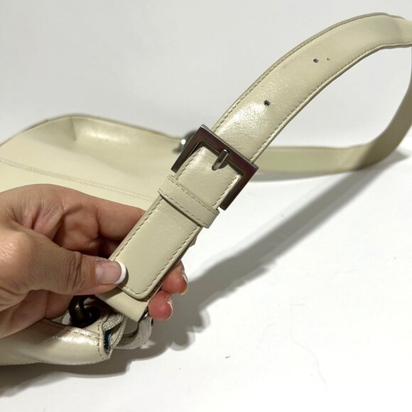 Hobo International Cream Leather Shoulder Bag With Blue Interior - Picture 9 of 11